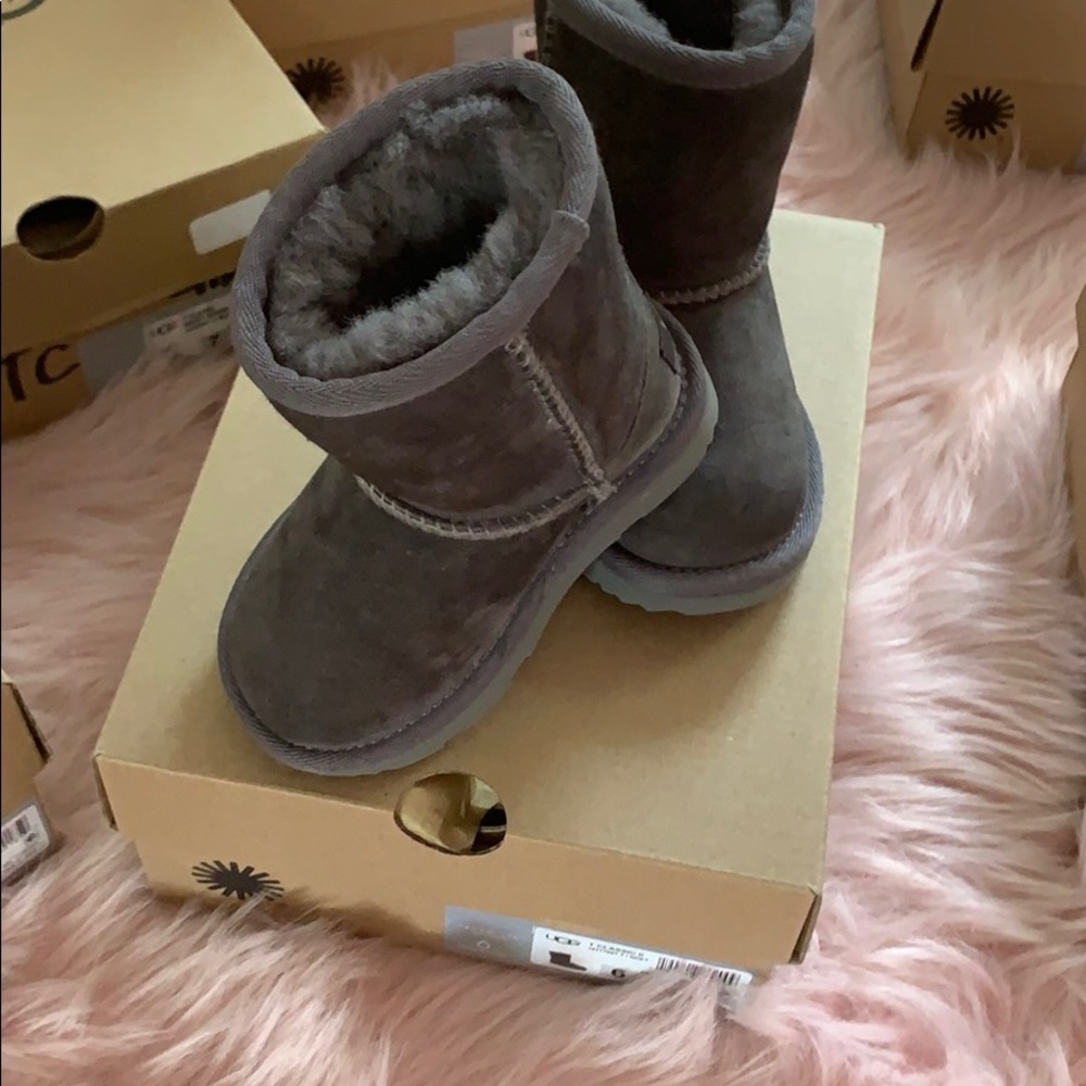 Gray ugg boots